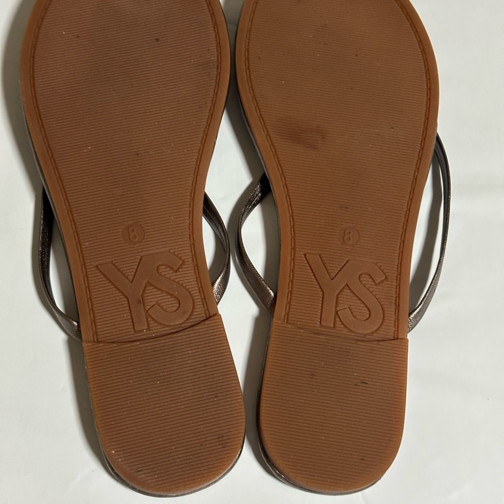 Yosi Samra Size 8 Pewter Thong Women’s Sandals Pre Owned. - Picture 8 of 8